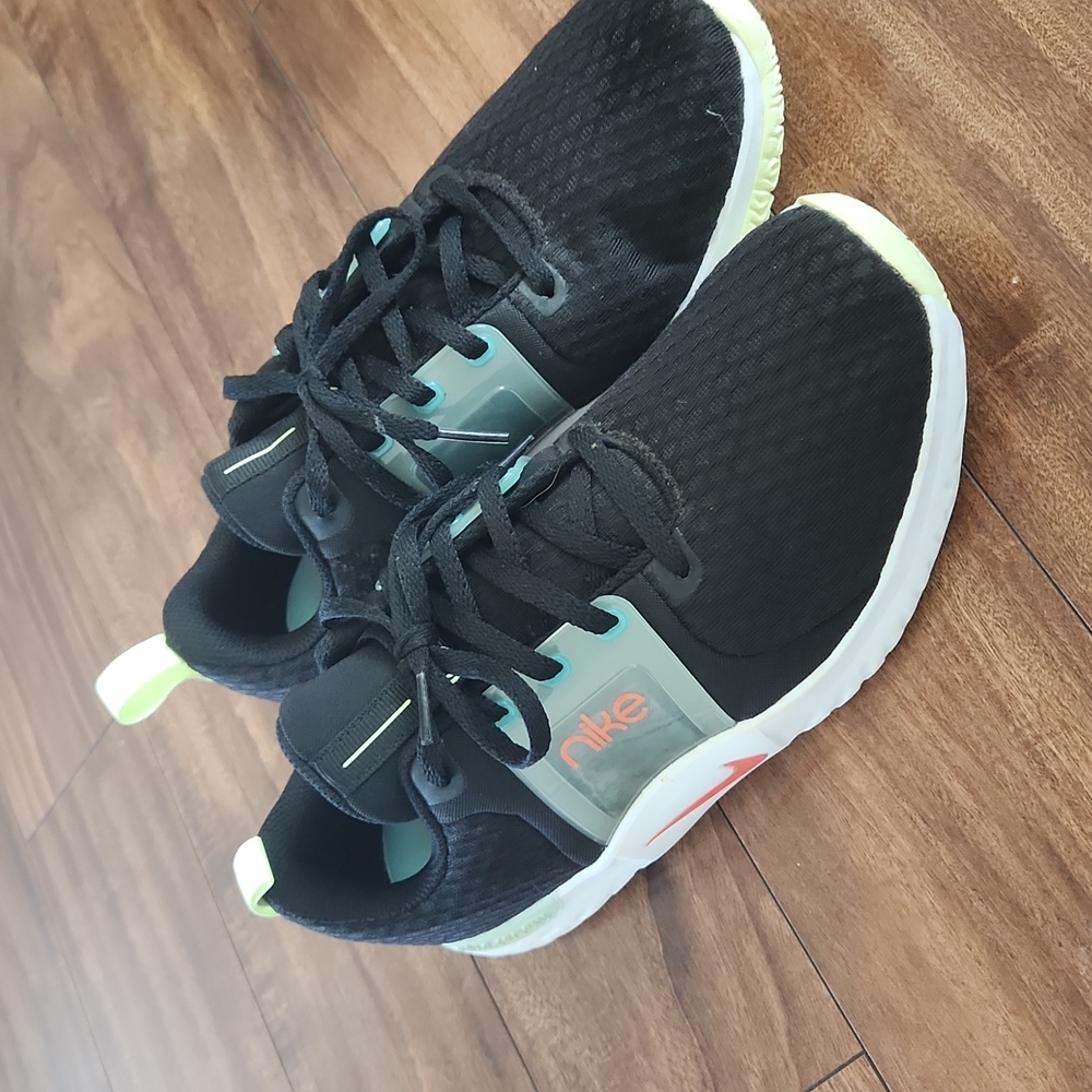 Nike Renew in-season size 9